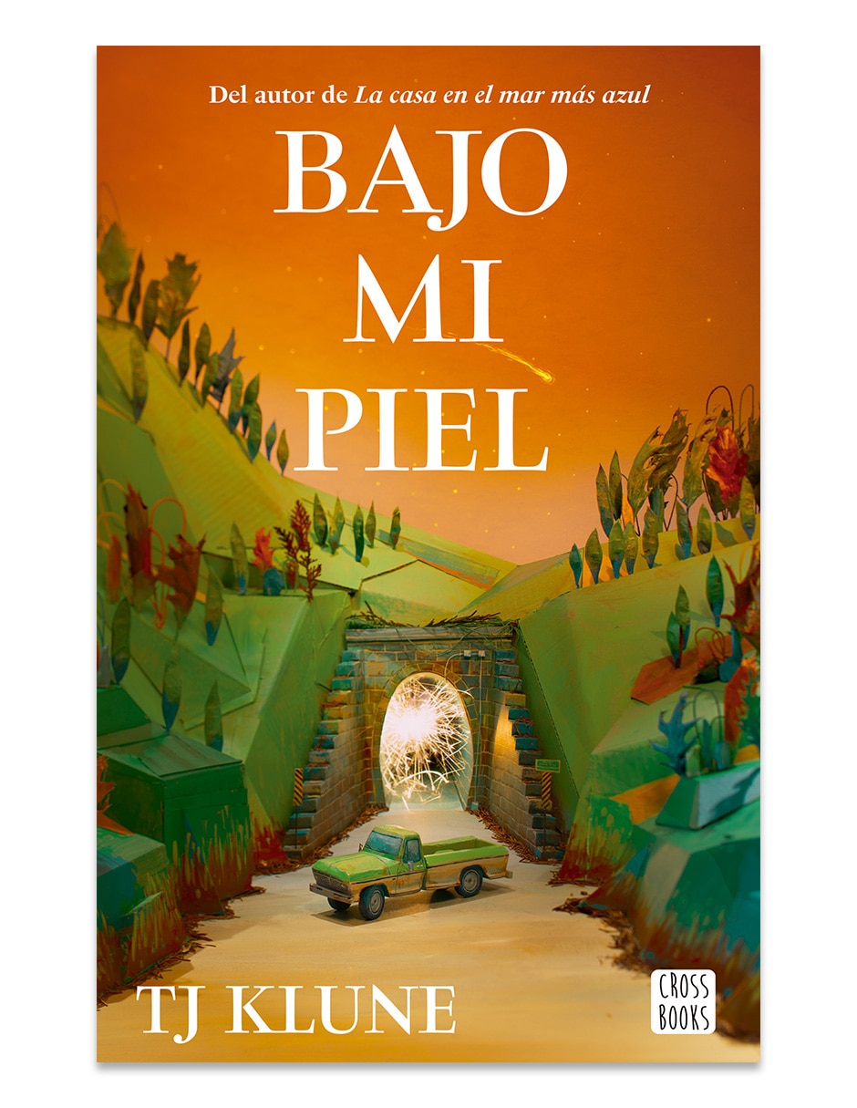 Libro Bajo mi piel de Klune Tj