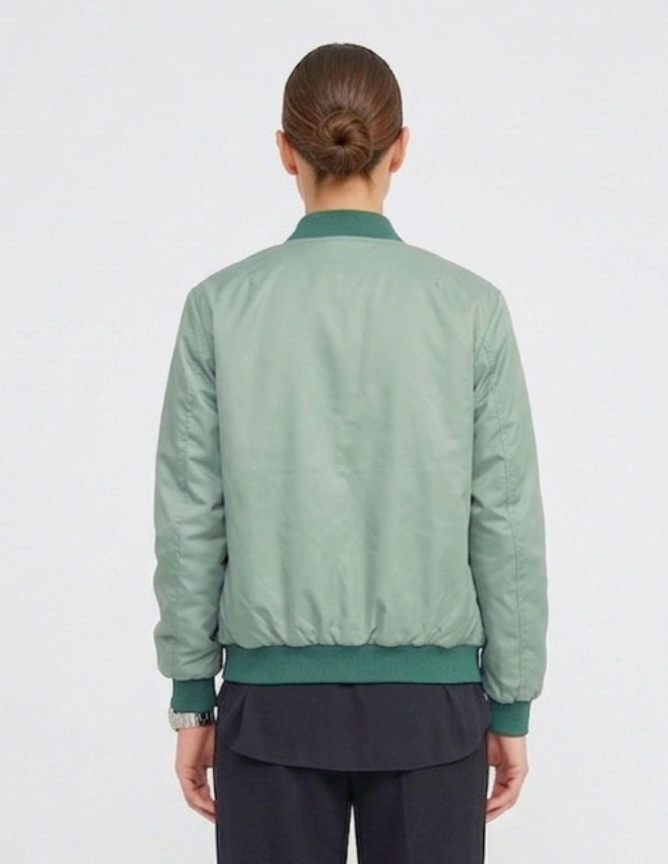 Chamarra bomber repelente al agua para mujer